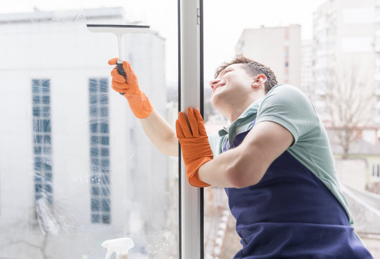 OPTICLEANER Gebäudereinigung